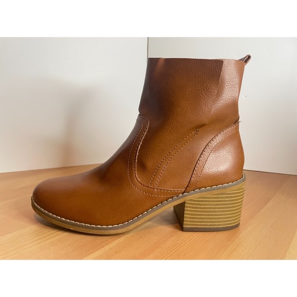 Mossimo Brown pull-on Block Heel Ankle Boots Size 9.5 US - Picture 3 of 11